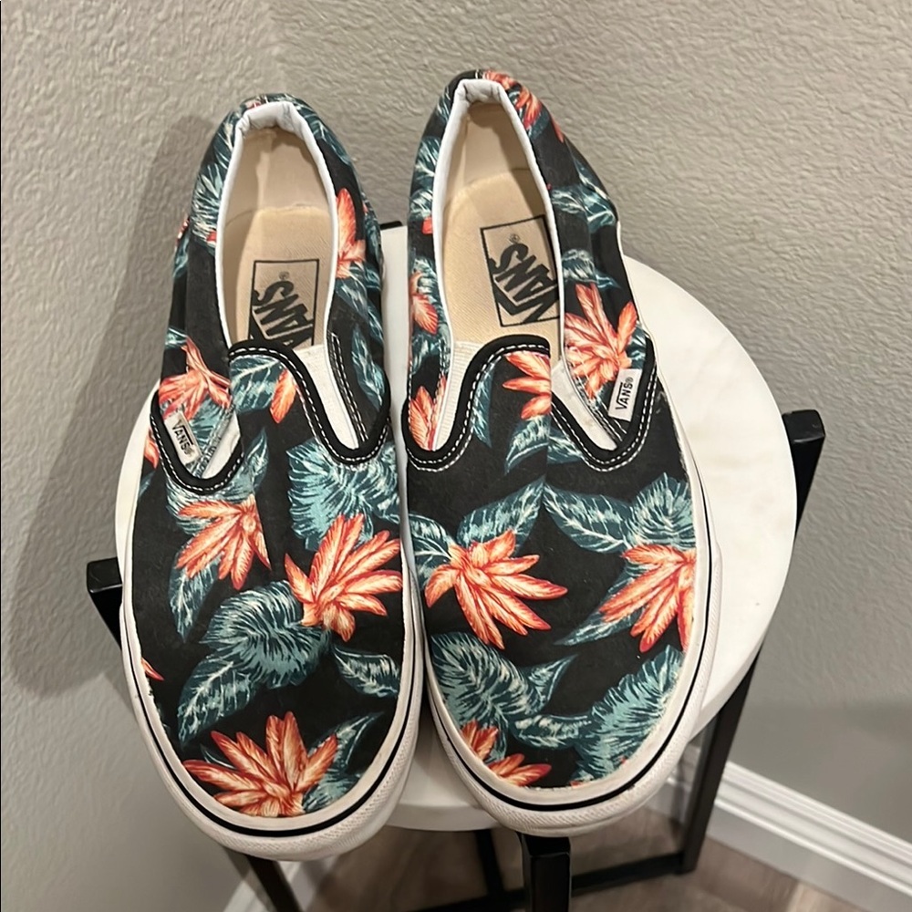 Vans Black Hawaiian Floral Slip-On Sneakers - Picture 2 of 3